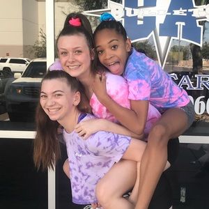 Meet your Posher, Alexis